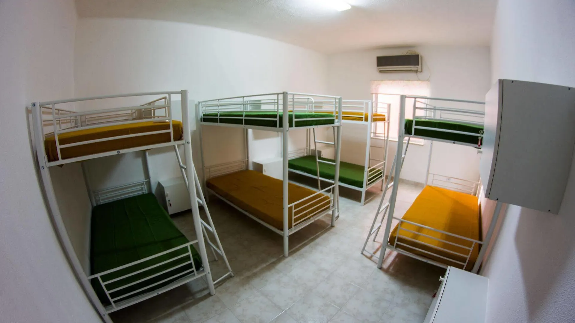 Alameda Hostel Portimao